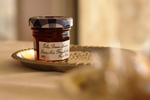 斯文可爱的qq男生签名2015 飞速的旋转止住我的泪水