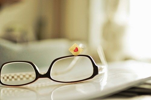 关于爱情煎熬的伤感说说 不放弃是爱的太深还是不甘心