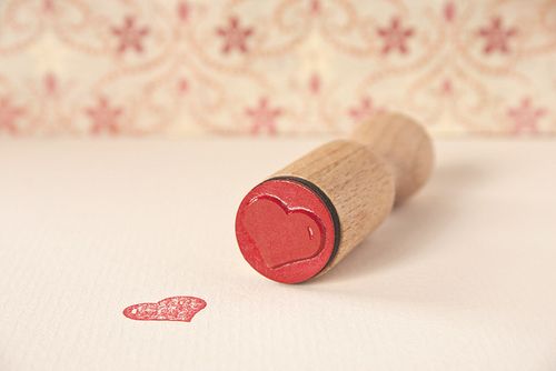 2014温馨浪漫的qq情侣签名大全 世界很美好爱情让人变自私